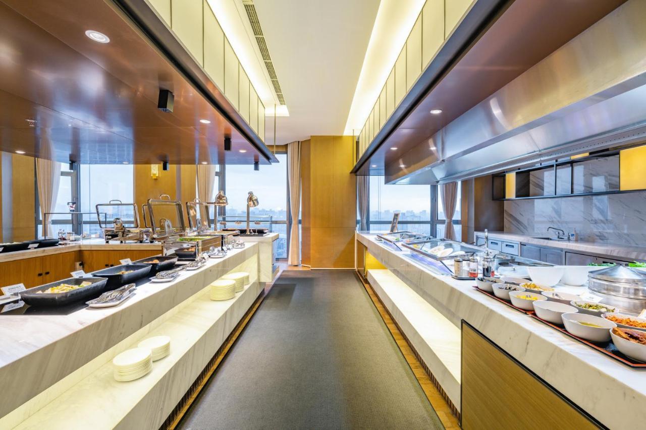 Holiday Inn Shanghai Huaxia By Ihg - Overlooking City Scenery At Sky View Restaurant מראה חיצוני תמונה